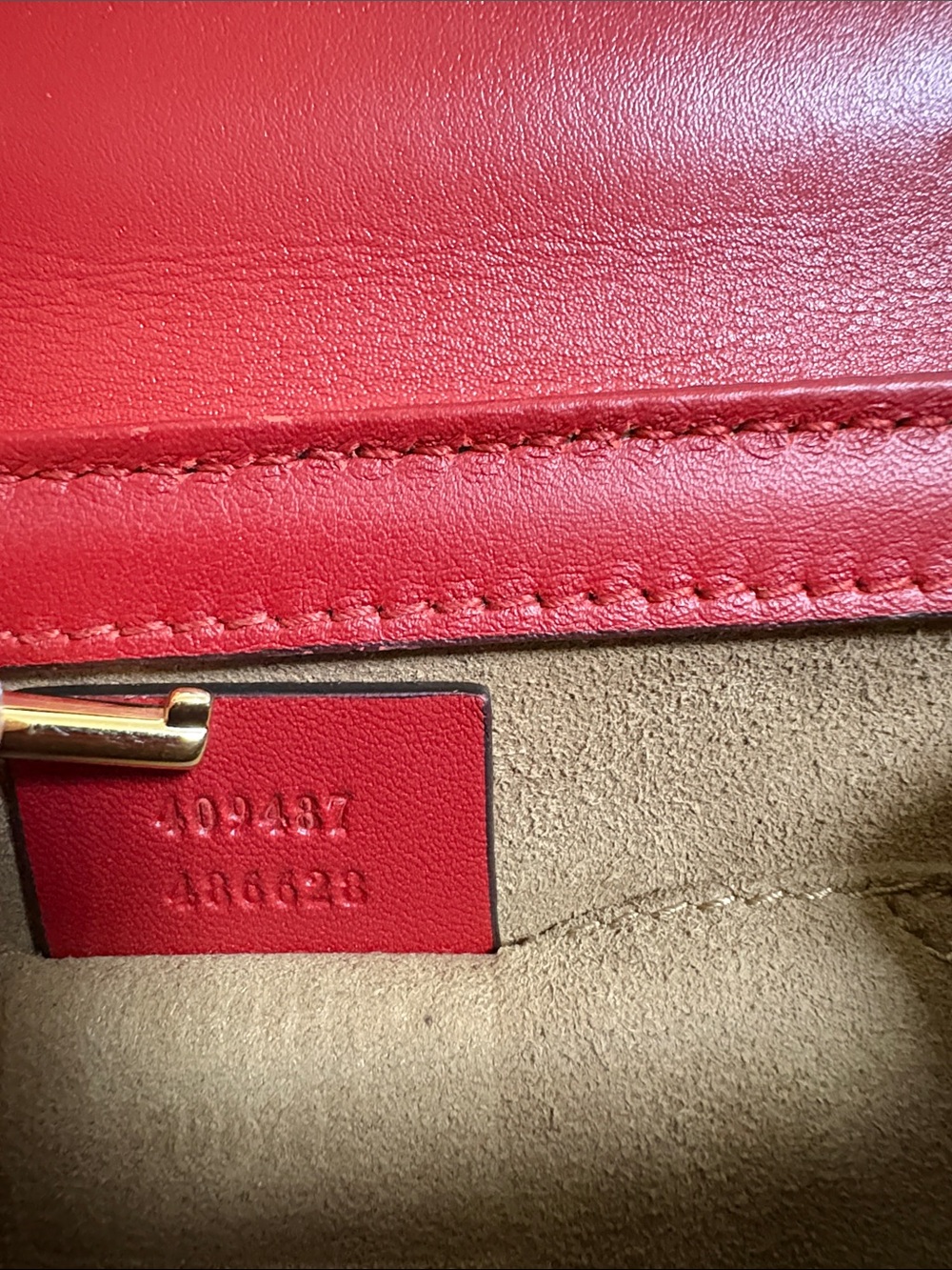 Gucci 🌹Padlock Small GG Supreme Shoulder Bag -Excellent condition - Picture 11 of 14